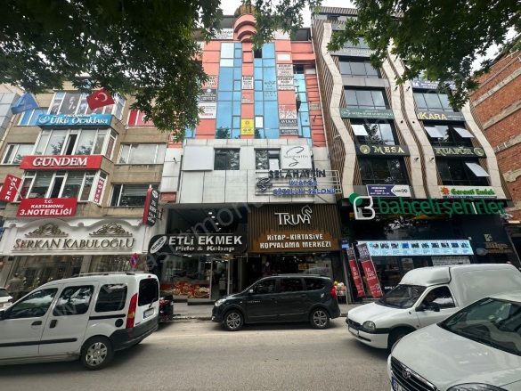 Merkez Kastamonu Satılık Ofis / Büro |  1+1 Oda | 70M2 2.250.000Tl  Krediye Uygun  | 3. Kat | Kombi Resim-1