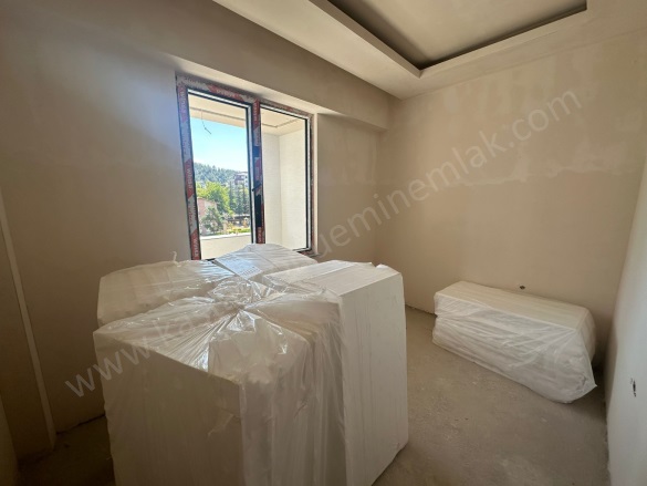 Merkez Kastamonu Satılık Daire |  2.5+1 Oda | 110M2 4.900.000Tl | 1. Kat | Yerden Isıtma | 2 Banyo | 1 Yatak Odası Resim-3