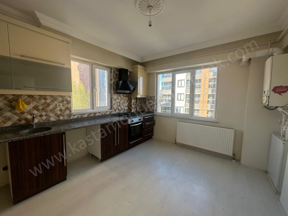 Merkez Kastamonu Kiralık Daire |  1+1 Oda | 50M2 Aylık 12.000Tl | 2. Kat | Kombi | 1 Banyo | 1 Yatak Odası Resim-4