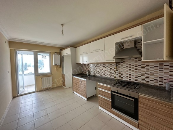 Merkez Kastamonu Satılık Daire |  3+1 Oda | 147M2 6.500.000Tl  Krediye Uygun  | 3. Kat | Merkezi Isınma | 2 Banyo | 1 Yatak Odası Resim-4