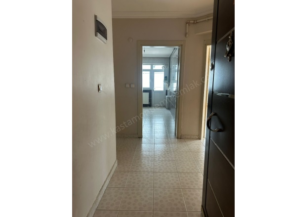 Merkez Kastamonu Kiralık Daire |  2+1 Oda | 100M2 Aylık 15.500Tl | 2. Kat | Kombi | 1 Banyo | 1 Yatak Odası Resim-4