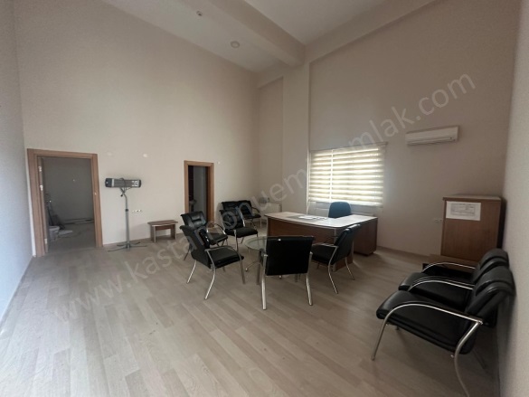 Merkez Kastamonu Kiralık Dükkan |  1+1 Oda | 80M2 Aylık 25.000Tl | Bodrum | Kombi Resim-3