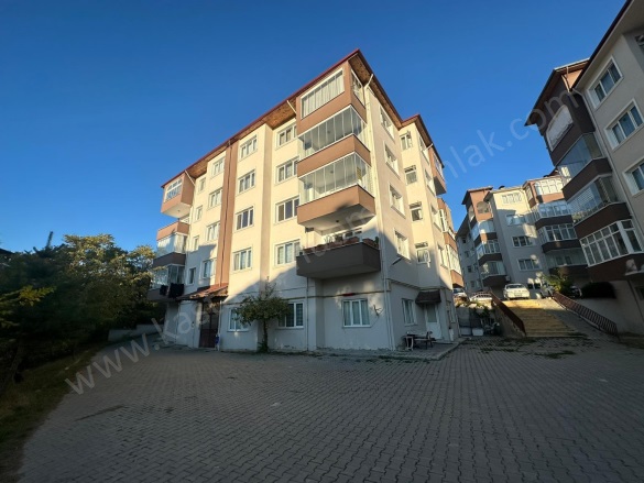Merkez Kastamonu Kiralık Daire |  3+1 Oda | 165M2 Aylık 25.000Tl | 3. Kat | Kombi | 1 Banyo | 1 Yatak Odası Resim-1