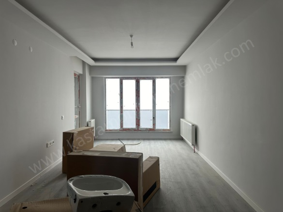 Merkez Kastamonu Satılık Daire |  3+1 Oda | 156M2 5.500.000Tl  Krediye Uygun  | 13. Kat | Merkezi Isınma | 2 Banyo | 1 Yatak Odası Resim-3