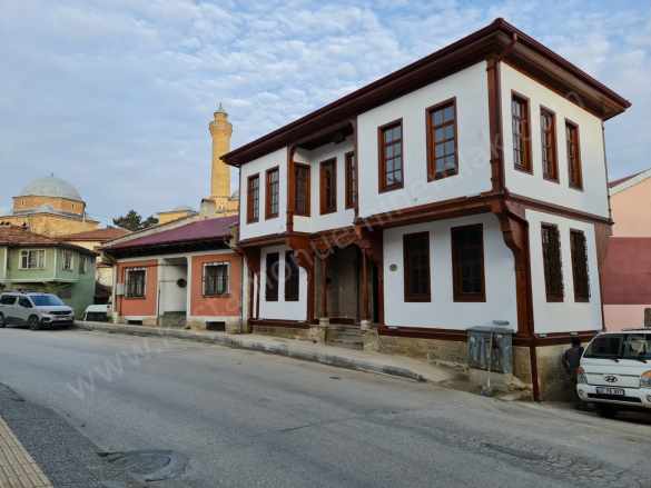 Deveci Hanı Yanı Satılık Müstakil Ev 3+2 Merkez