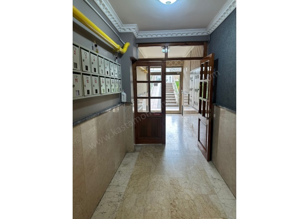 Merkez Kastamonu Kiralık Daire |  3+1 Oda | 145M2 Aylık 19.000Tl | 1. Kat | Kombi | 1 Banyo | 1 Yatak Odası Resim-4