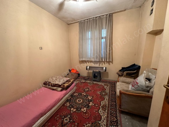 Merkez Kastamonu Satılık Müstakil Ev |  2+2 Oda | 200M2 2.200.000Tl | Müstakil | Soba | 1 Banyo | 1 Yatak Odası Resim-4