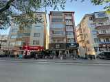 Merkez Ana Cadde Üzeri Satılık Daire 4+1 230 M2 Kombi 1 Banyo