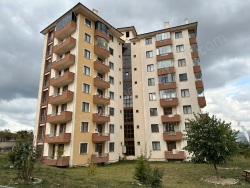 Merkez Merkez Kiralık Daire 3+1 145 M2 | 6. Kat | Kombi | 1 Banyo | 1 Yatak Odası