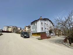 Merkez Merkez Kiralık Daire 2+1 100 M2 | Zemin Kat | Kombi | 1 Banyo | 1 Yatak Odası