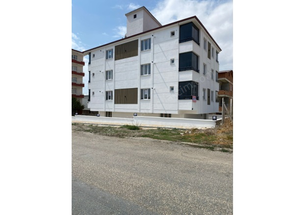 Mehmetakifersoy Mah. Merzifon Satılık Daire |  1+1 Oda | 55M2 1.350.000Tl  Krediye Uygun  | 1. Kat | Kombi | 1 Banyo | 1 Yatak Odası Resim-1