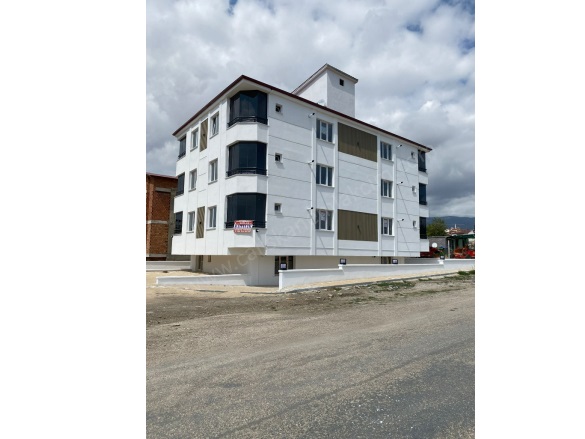 Mehmetakifersoy Mah. Merzifon Satılık Daire |  1+1 Oda | 55M2 1.350.000Tl  Krediye Uygun  | 1. Kat | Kombi | 1 Banyo | 1 Yatak Odası Resim-4