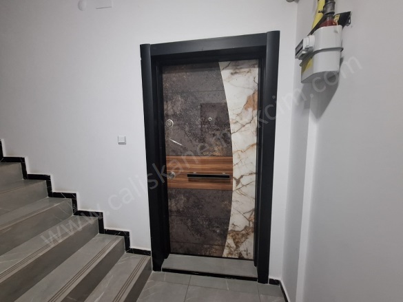 Bahçelievler Mah. Çorum Satılık Daire |  3+1 Oda | 135M2 4.250.000Tl  Krediye Uygun  | 3. Kat | Kombi | 1 Banyo | 2 Yatak Odası Resim-3