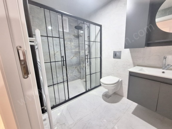 Bahçelievler Mah. Çorum Satılık Daire |  3+1 Oda | 135M2 4.250.000Tl  Krediye Uygun  | 3. Kat | Kombi | 1 Banyo | 2 Yatak Odası Resim-4