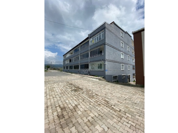 Sofular Mah. Merzifon Satılık Daire |  1+1 Oda | 60M2 1.300.000Tl  Krediye Uygun  Eşyalı  | 1. Kat | Kombi | 1 Banyo | 1 Yatak Odası Resim-3