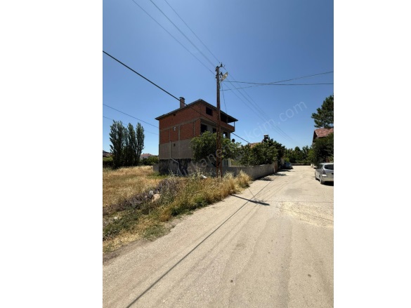 Yeni Mahalle. Suluova Satılık Bina |  3+1 Oda | 150M2 7.000.000Tl | Komple Bina | Kombi | 1 Banyo | 2 Yatak Odası Resim-3