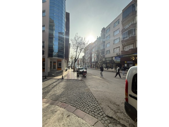 Camicedit Mah. Merzifon Kiralık Ofis / Büro |  1+2 Oda | 85M2 Aylık 18.000Tl  Krediye Uygun  | 1. Kat | Kombi Resim-1