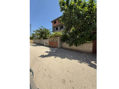 Suluova Yeni Mahallede Satılık Bina Komple 3+1 Mahalle