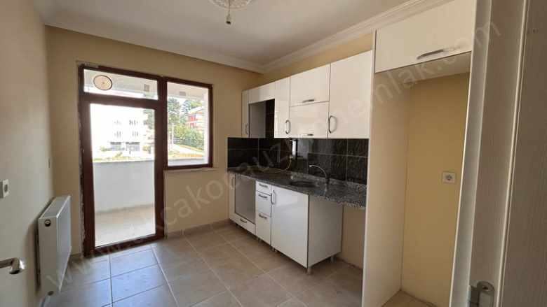 Sosyal Bilimler Lisesi Karşısı Kiralık Daire 2+1 Akçakoca Kapkirli Mahallesi