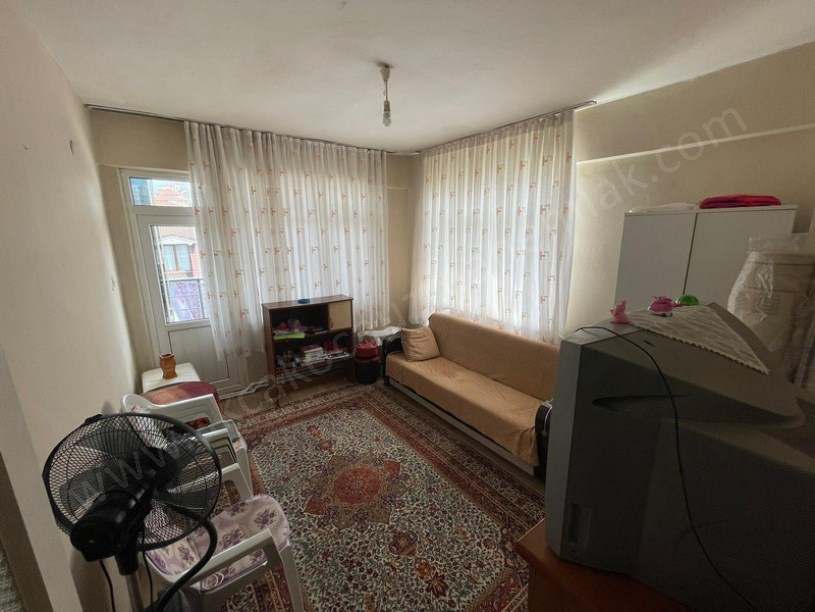 Merkez Pazar Yeri Yanında Satılık Uygun Fiyatlı Daire