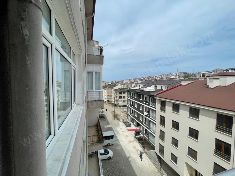 Merkez Pazar Yeri Yanında Satılık Uygun Fiyatlı Daire