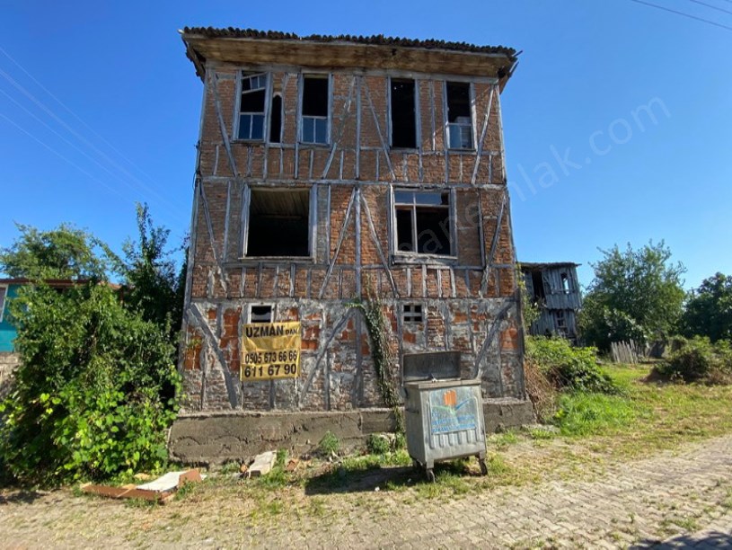 Tarihi Mahhalle Pazarının Yanında Satılık Müstakil Mülk