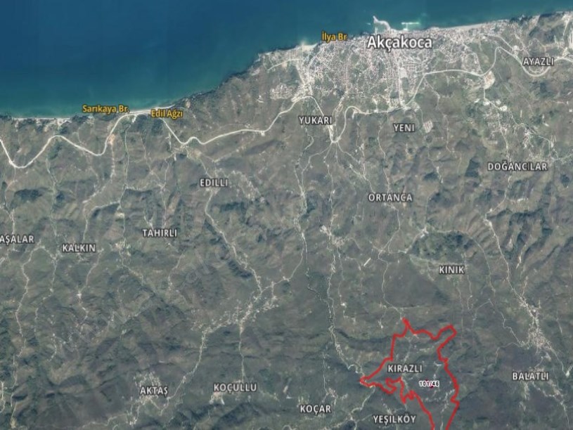 Kirazlı ve Balatlı da Toplam 9150 m2 İçinde Ev Olan Fındıklık