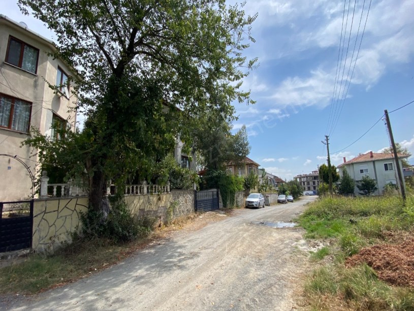 Kale de Müstakil 3 Katı Ayrı Girişli Deniz Gören Villa