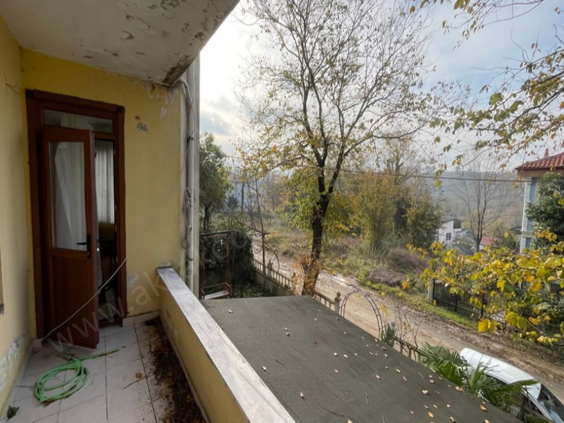 Kale de Müstakil 3 Katı Ayrı Girişli Deniz Gören Villa