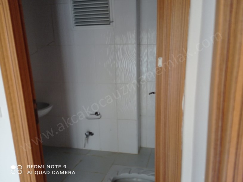 Akça Evlerinde Bahçeli Havuzlu Kiralık Daire