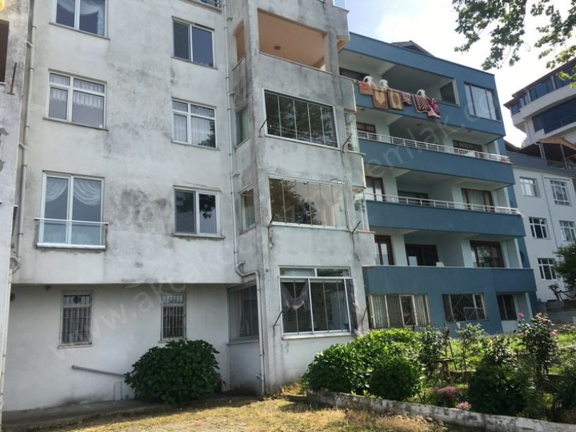 Esentepe Kordonda Denize Sıfır Eşyalı Kiralık Daire 