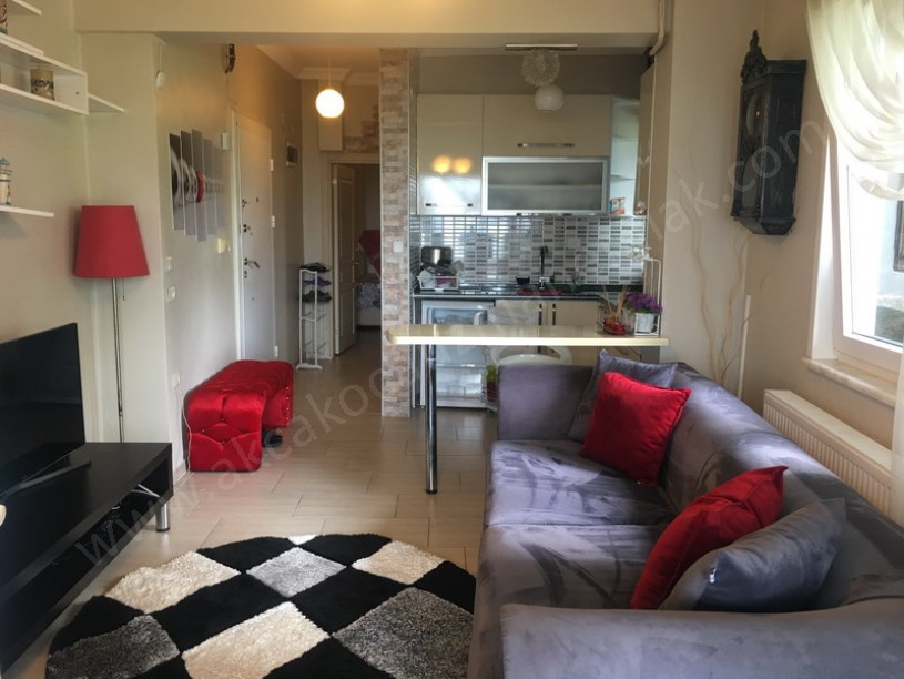 Esentepe Kordonda Denize Sıfır Eşyalı Kiralık Daire 