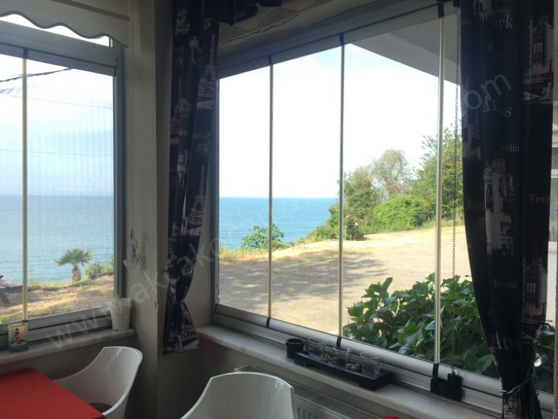 Esentepe Kordonda Denize Sıfır Eşyalı Kiralık Daire 