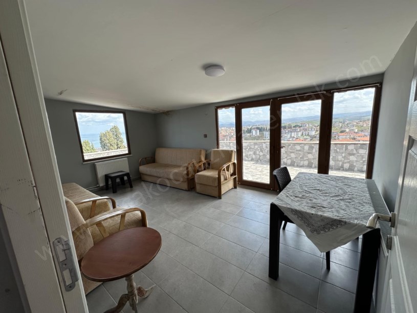 Cumhuriyet Mh. Eşyalı Teraslı Kiralık Daire