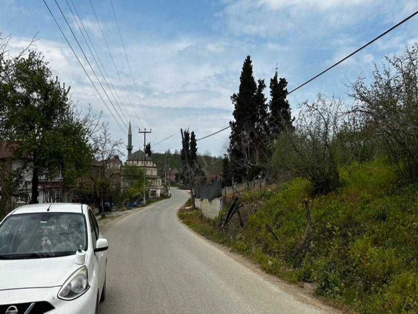 Beyören Köyü İçi Ana Yola Cepheli İmarlı Arsa