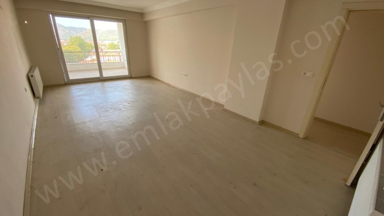 Atatürk Ortaca Satılık Daire |  3+1 Oda | 170M2 6.200.000Tl | 5. Kat | Kat Kaloriferi | 1 Banyo | 3 Yatak Odası Resim-3