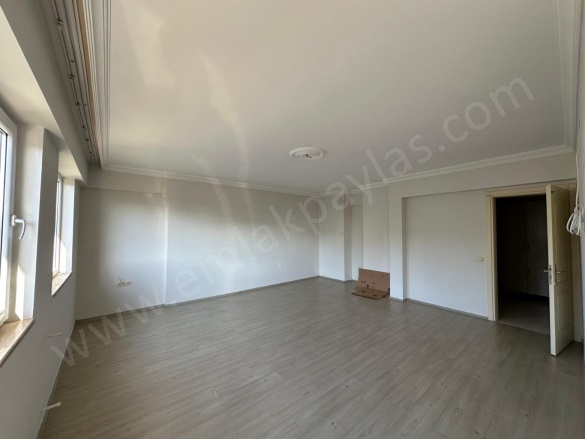 Atatürk Ortaca Satılık Daire |  3+1 Oda | 155M2 4.300.000Tl | 5. Kat | Klima | 1 Banyo | 3 Yatak Odası Resim-4