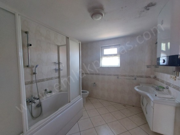 Kemaliye Ortaca Satılık Bina |  4+2 Oda | 240M2 7.000.000Tl | Komple Bina | Klima | 2 Banyo | 4 Yatak Odası Resim-5