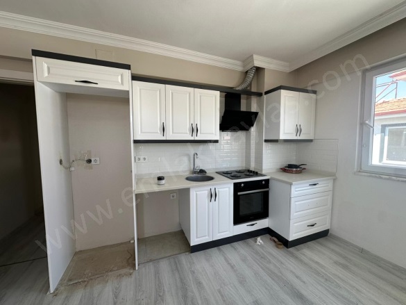 Cumhuriyet Ortaca Satılık Daire |  1+1 Oda | 60M2 2.750.000Tl  Krediye Uygun  | 3. Kat | Klima | 1 Banyo | 1 Yatak Odası Resim-3