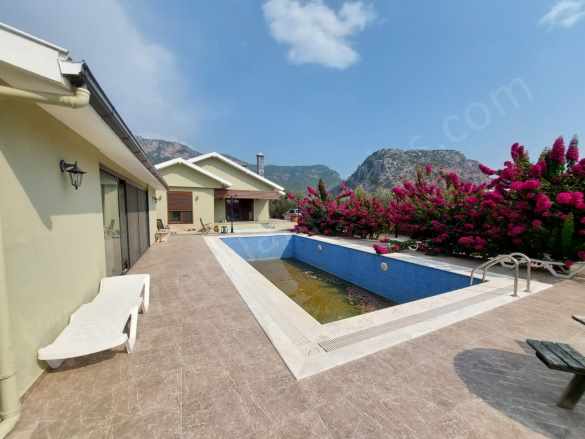 Muğla Dalyanda Turizm Yatırımına Uygun 3 500 M² Arazide Evler Satılık Müstakil Ev 7+3 Ortaca