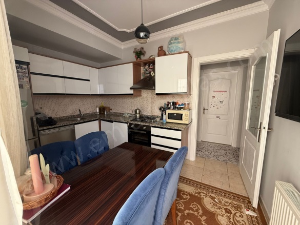 Cumhuriyet Ortaca Satılık Daire |  3+1 Oda | 145M2 5.850.000Tl | 1. Kat | Klima | 1 Banyo | 3 Yatak Odası Resim-3