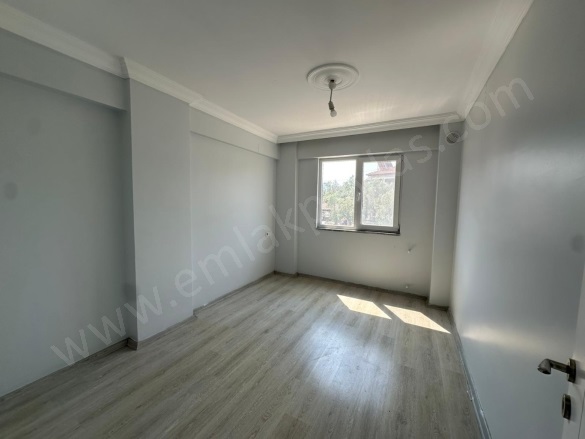 Cumhuriyet Ortaca Satılık Daire |  1+1 Oda | 55M2 2.650.000Tl | Yüksek Giriş | Klima | 1 Banyo | 1 Yatak Odası Resim-5