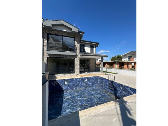Dalyan Ortaca Satılık Villa |  4+1 Oda | 291M2 19.900.000Tl | Villa | Klima | 4 Banyo | 4 Yatak Odası Resim-2