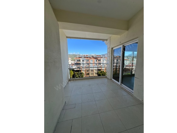Karaburun Ortaca Satılık Daire |  3+1 Oda | 165M2 5.650.000Tl | 5. Kat | Kat Kaloriferi | 2 Banyo | 3 Yatak Odası Resim-2