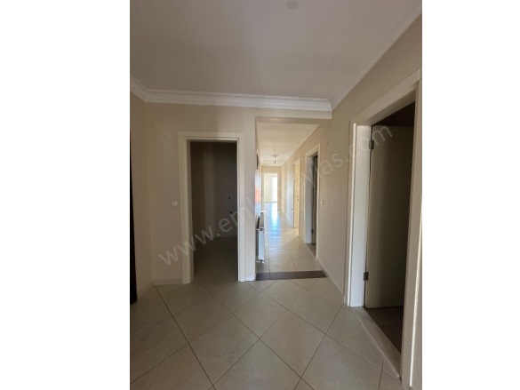 Karaburun Ortaca Satılık Daire |  3+1 Oda | 165M2 5.650.000Tl | 5. Kat | Kat Kaloriferi | 2 Banyo | 3 Yatak Odası Resim-5
