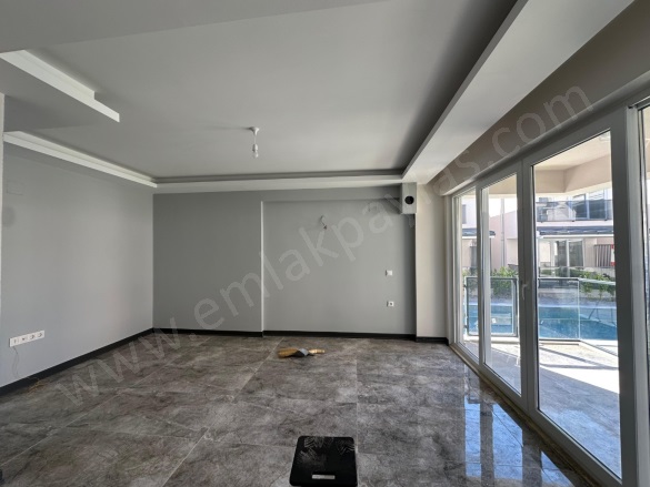 Karaburun Ortaca Kiralık Daire |  3+1 Oda | 105M2 Aylık 25.000Tl | Yüksek Giriş | Klima | 2 Banyo | 3 Yatak Odası Resim-5
