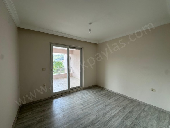 Cumhuriyet Ortaca Kiralık Daire |  3+1 Oda | 110M2 Aylık 23.000Tl | 3. Kat | Klima | 2 Banyo | 3 Yatak Odası Resim-3