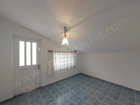 Muğla Ortaca Kemaliye De Geniş Ve Ferah 2+1 Çatı Katı Eşyasız Kiralık Daire Dalyan