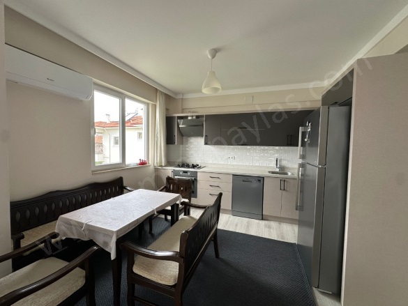 Karaburun Ortaca Kiralık Daire |  3+1 Oda | 125M2 Aylık 25.000Tl | 2. Kat | Klima | 2 Banyo | 3 Yatak Odası Resim-3