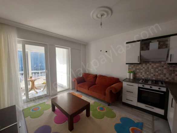 Ortaca Cumhuriyette 1+1 Eşyasız Giriş Katı Kiralık Daire
